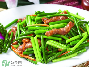 蒜苔不能和什么一起吃？蒜薹不能和什么一起吃？