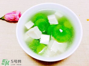 萵筍能和豆腐一起吃嗎？豆腐和萵筍可以一起吃嗎？