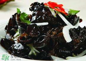 洋蔥和木耳可以一起吃嗎？洋蔥可以和木耳一起炒嗎？