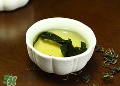 蒲公英葉的營(yíng)養(yǎng)價(jià)值_蒲公英葉的功效與作用及食用方法 蒲公英葉的營(yíng)養(yǎng)價(jià)值_蒲公英葉的功效與作用及食用方法