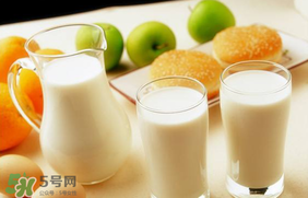 香椿和豆?jié){能一起吃嗎？喝豆?jié){可以吃香椿炒雞蛋嗎？