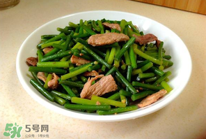 香椿和蒜苔能一起吃嗎？香椿蒜苔的做法