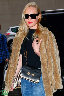 prada cahier正品多少錢？prada cahier專柜價格