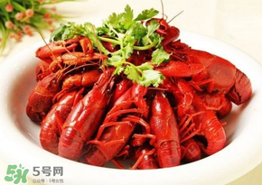 月經(jīng)可以吃油燜大蝦嗎？經(jīng)期能吃油燜大蝦嗎？