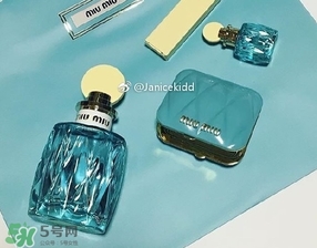 miu miu隨身鏡多少錢？miu miu限量隨身鏡價(jià)格上市時(shí)間