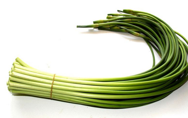 蒜苗是蒜苔嗎？蒜苔和蒜苗的區(qū)別