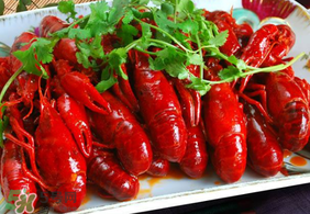 小龍蝦去頭還是不去頭？小龍蝦是吃去頭的好還是不去頭的好？