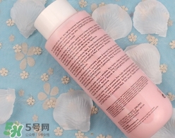 蘭嘉絲汀粉水和蘭蔻粉水哪個(gè)好？蘭嘉絲汀粉水和蘭蔻粉水對(duì)比