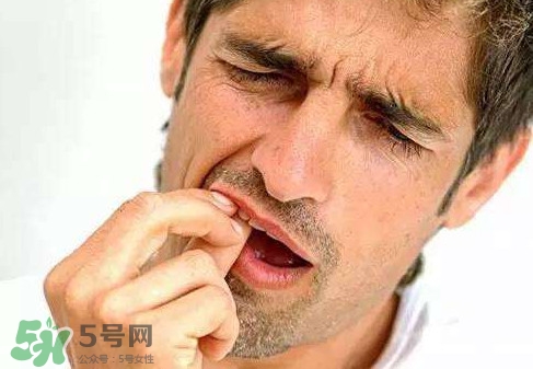 牙齒松動能自己恢復(fù)嗎？牙齒松動會自己恢復(fù)嗎