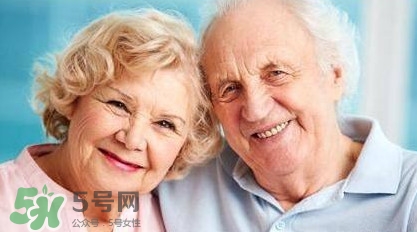 牙齒松動(dòng)怎么回事？牙齒松動(dòng)是什么原因呢