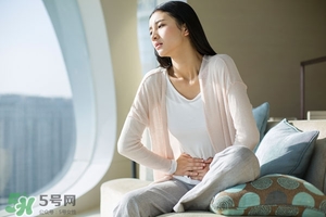 來月經(jīng)想睡覺是咋回事？為什么月經(jīng)期間很困