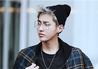 jinnnn眼鏡正品多少錢？jinnnn眼鏡專柜價(jià)格