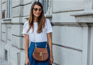 牛仔裙搭配什么鞋子？牛仔裙配什么鞋好看？