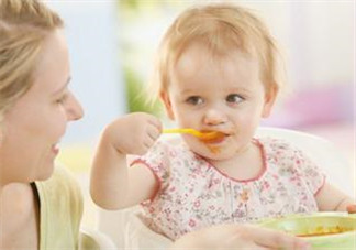寶寶幾個月可以吃水果泥？寶寶多大可以吃果泥？