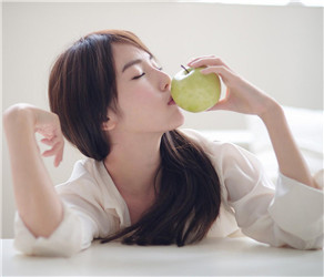 月經(jīng)長痘痘怎么辦？為什么來月經(jīng)長痘痘