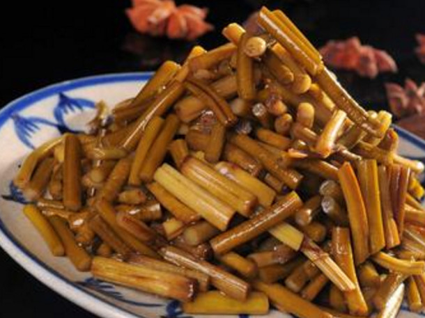 怎樣腌蒜苔才好吃？家常腌蒜苔的方法