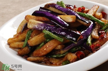 如何炒茄子不黑？怎么炒茄子不黑