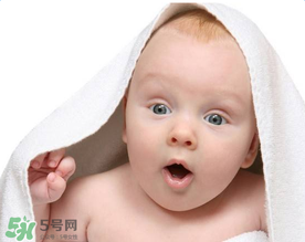 寶寶誤吃洗潔精了該怎么辦？寶寶不小心吃了洗潔精應該怎么辦？