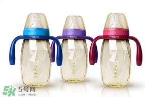 奶瓶能用洗潔精洗嗎？洗潔精能洗奶瓶嗎？