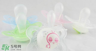 奶瓶的奶嘴多久可以換呢？寶寶的奶嘴需要換幾次？