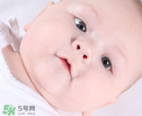 寶寶有鼻屎不通氣怎么辦？寶寶有鼻屎鼻塞怎么辦？