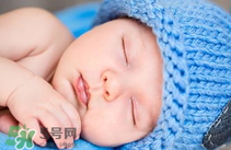 怎么樣給寶寶清理鼻腔？給寶寶清理鼻腔要注意什么？