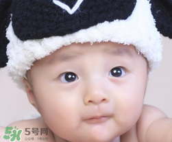 怎么樣給寶寶清理鼻腔？給寶寶清理鼻腔要注意什么？