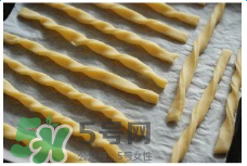 適合寶寶吃的小餅干怎么做？寶寶能吃的小餅干怎么做？