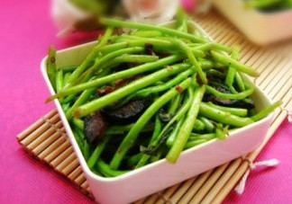 泥蒿怎么做好吃？泥蒿做法