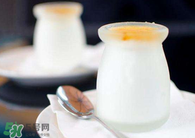 吃蝦爬子能喝酸奶嗎？蝦爬子和酸奶能一起吃嗎？