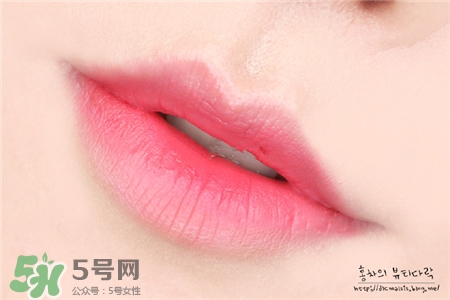 阿瑪尼紅管516唇釉 阿瑪尼紅管516試色