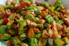 蠶豆和西紅柿能一起吃嗎？西紅柿蠶豆的做法