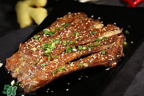 花甲和羊肉能一起吃嗎？羊肉可以和花甲一起吃嗎？