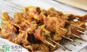 花甲和羊肉能一起吃嗎？羊肉可以和花甲一起吃嗎？