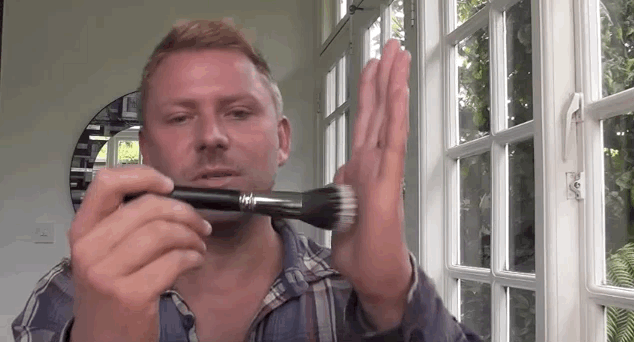 香奈兒伸縮粉底刷多少錢(qián)？香奈兒伸縮粉底刷怎么樣？