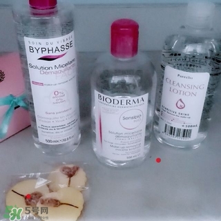 蓓昂斯和卸妝皇后哪個好？蓓昂斯卸妝水和日本皇后卸妝水對比