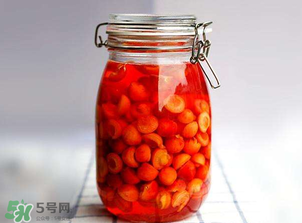 櫻桃酒葡萄酒合在一起好嗎？櫻桃酒和葡萄酒的區(qū)別