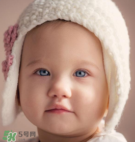 寶寶濕疹可以涂郁美凈嗎？ 寶寶濕疹涂什么管用？