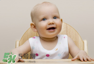 寶寶的眉毛剃掉后會(huì)變得更濃密嗎？ 寶寶眉毛剃掉的危害