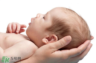 孩子發(fā)燒到39度該怎么辦？ 孩子39度能用物理降溫嗎？