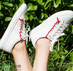 tory burch荷葉邊小白鞋多少錢(qián)？tory burch運(yùn)動(dòng)鞋專(zhuān)柜價(jià)格