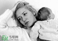 生完孩子后掉頭發(fā)是正常的嗎？產(chǎn)后掉發(fā)掉多少屬于正常?