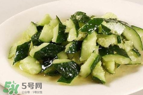 刀拍涼拌黃瓜怎么做？最簡單的涼拌黃瓜