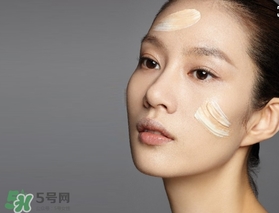 粉底液可以涂在眼部嗎？粉底液涂在眼部有什么危害？