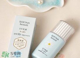 蘇菲娜藍(lán)小花和白小花哪個(gè)好？sofina蘇菲娜藍(lán)小花和白小花對比