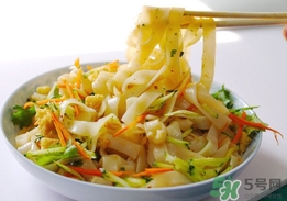 涼皮是什么做的？涼皮是怎么做的