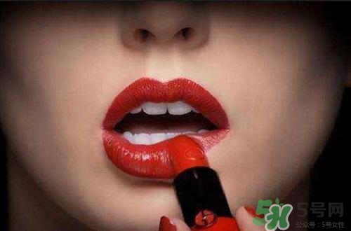 卸妝水可以卸口紅嗎？怎么用卸妝水卸口紅