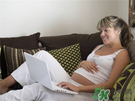 孕婦能蹺二郎腿嗎？孕婦蹺二郎腿有什么壞處？