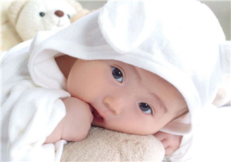 寶寶頭皮上的污垢可以摳掉嗎？寶寶頭上的頭垢該怎么處理？