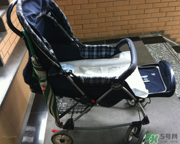 好孩子嬰兒車怎么放平？好孩子嬰兒車如何調(diào)節(jié)放平？